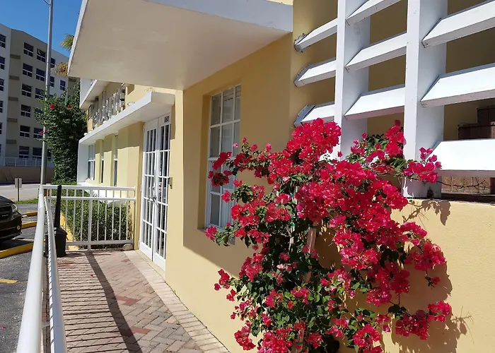 Cheap hotels Beach Place