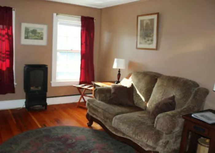 Pet Friendly hotel: Wildcat Inn And Tavern