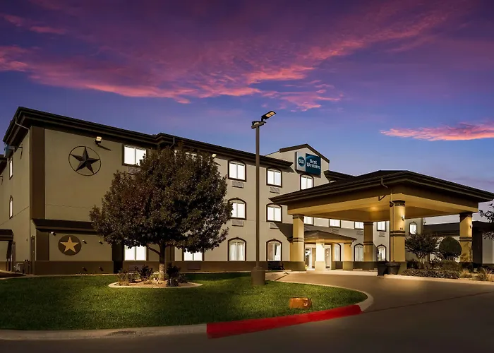 Best Western South Plains Inn & Suites