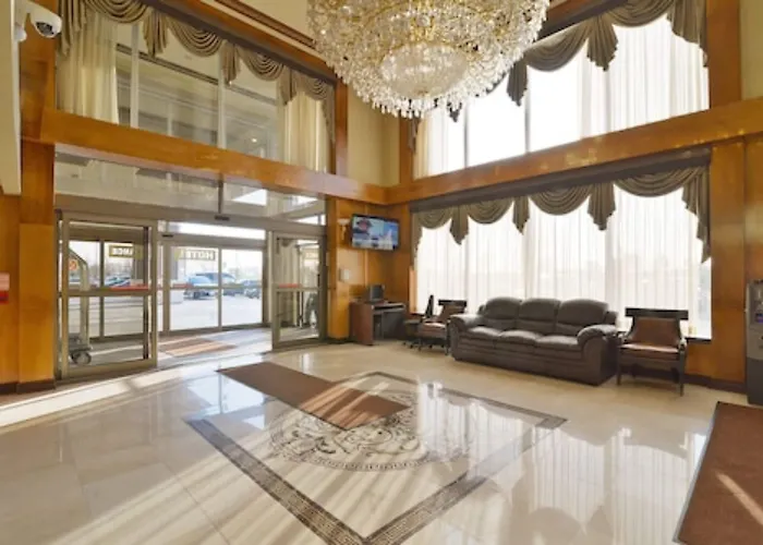 Airport Hotel: Woodbine Hotel & Suites