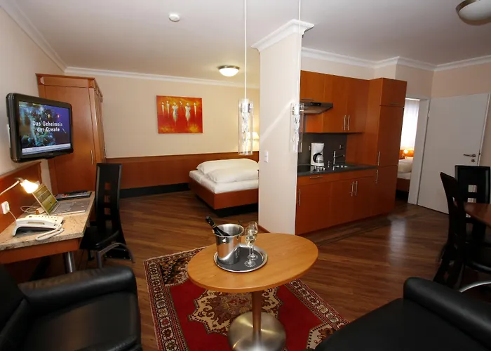 KRAL - BUSINESS HOTEL&SERVICED
