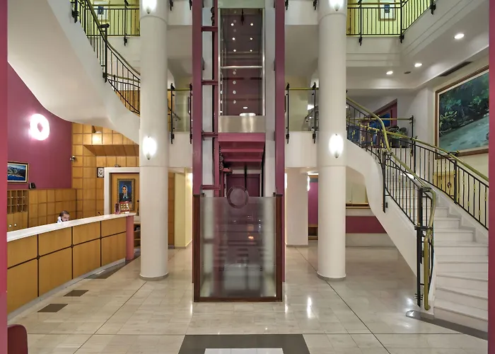 Angelika Pallas Hotel