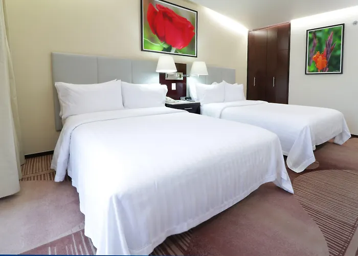 Golf hotels Holiday Inn & Suites Mexico Medica Sur By Ihg