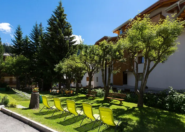 Luxury hotel only: Hotel Alpina