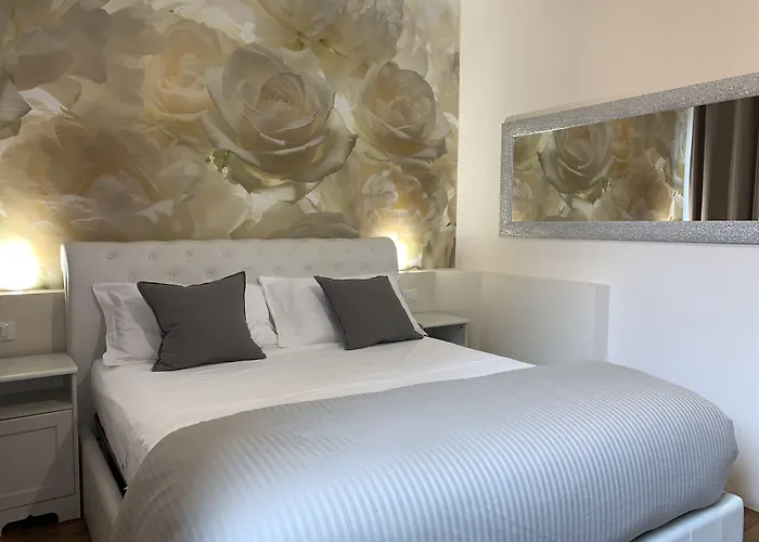 Albergo centrale: Rigoletto Rental Rooms