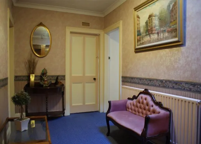 Hotel céntrico: Wards Hotel