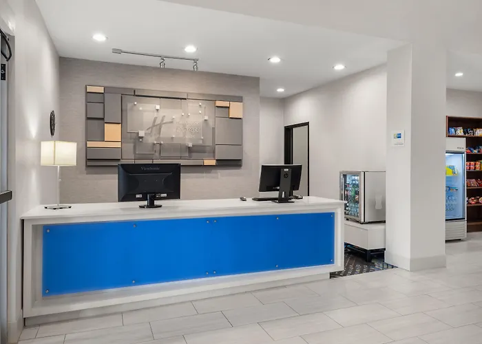 Family Hotel: Holiday Inn Express & Suites Graham By Ihg