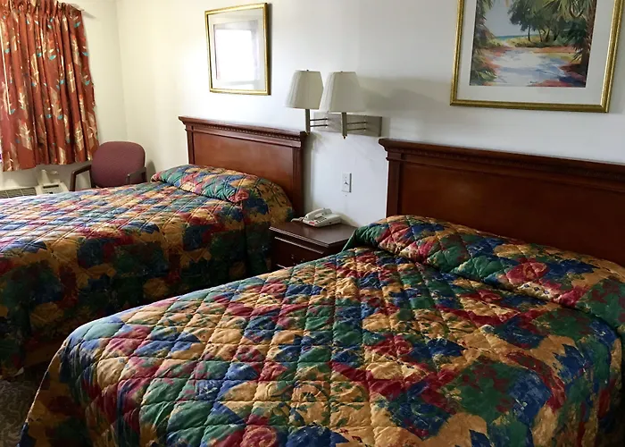 Motel: East Lake Inn