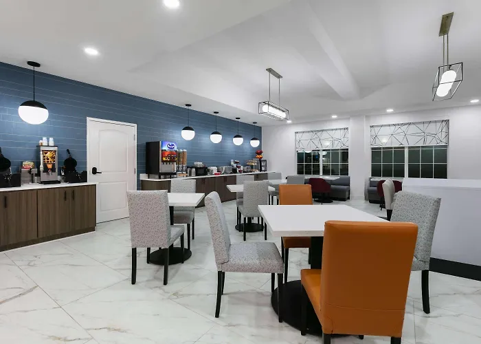 3 star hotel: La Quinta Inn & Suites By Wyndham Ft Worth-Burleson