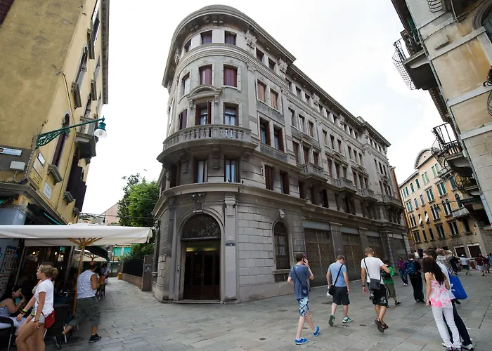 Domus Civica