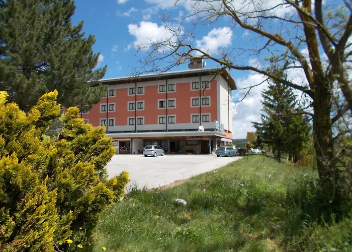 Hotel con tennis: Hotel Holidays