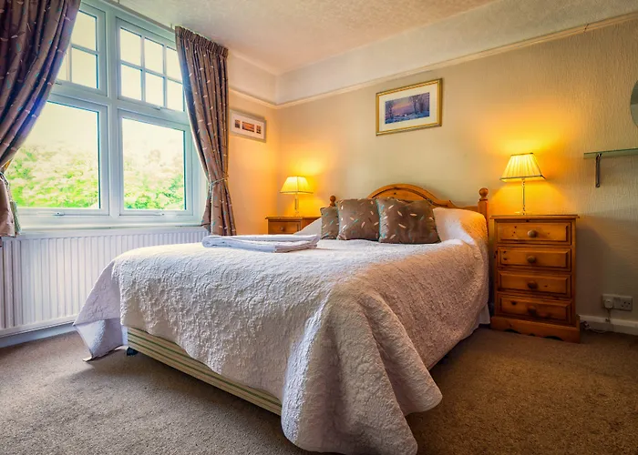 Pet Friendly hotel: Meadowcroft Guest House