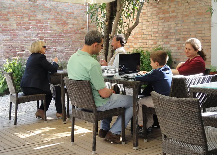 Pet Friendly hotel: Rimon Residence