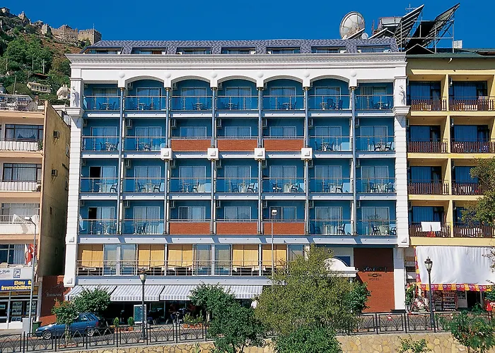 Numa Port Hotel