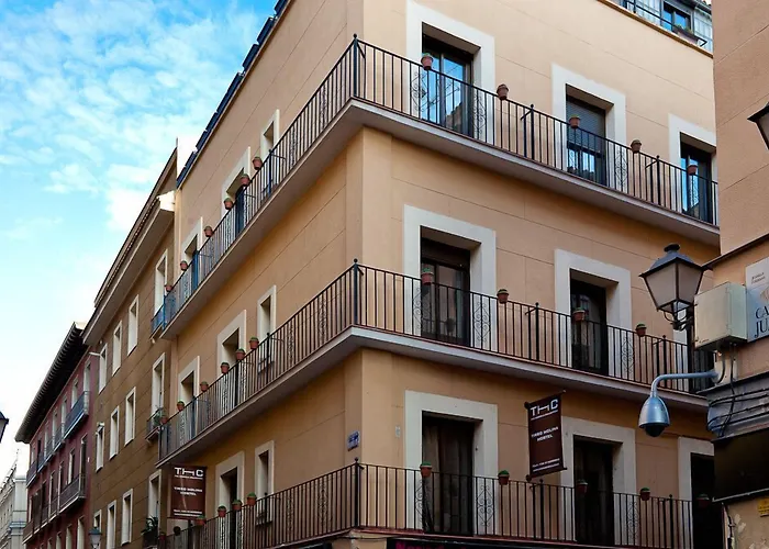 Thc Tirso Molina Hostel