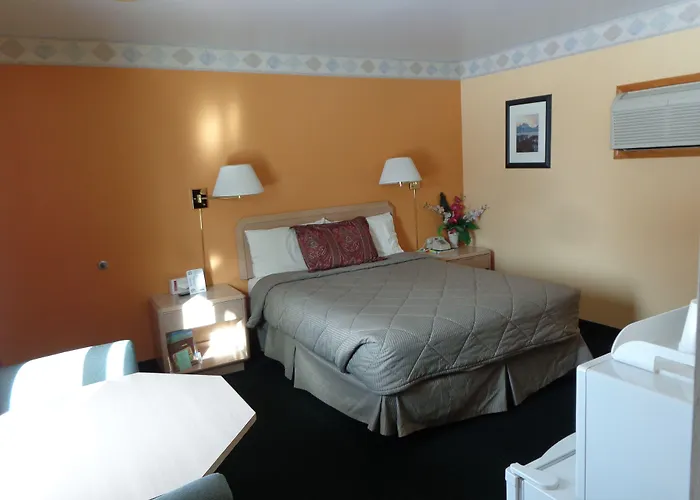 Central hotel: Western Motel