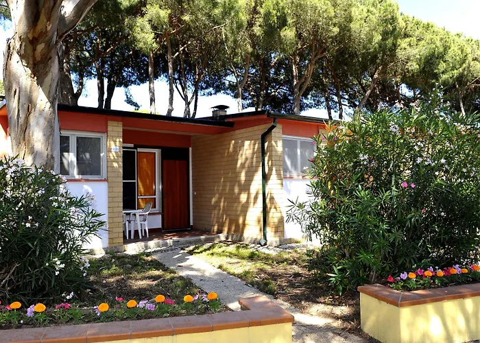 Hotel 5 stelle: La Serra Holiday Village & Beach Resort