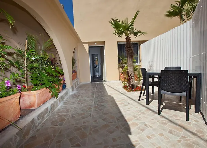 Geula Suites By Raphael s
