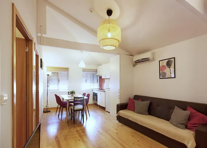 Vacation rental: Oporto Maison Entreparedes