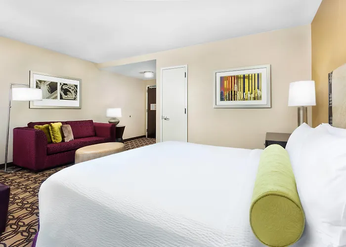 Hotels with tennis Fairfield Inn & Suites By Marriott New York Midtown Manhattan/Penn Station