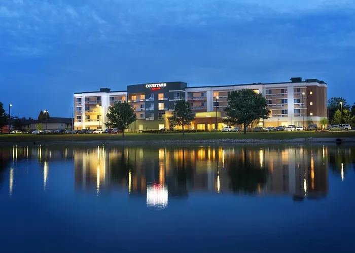 Courtyard By Marriott Evansville East