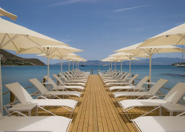 Resort: Bellazure Hotel