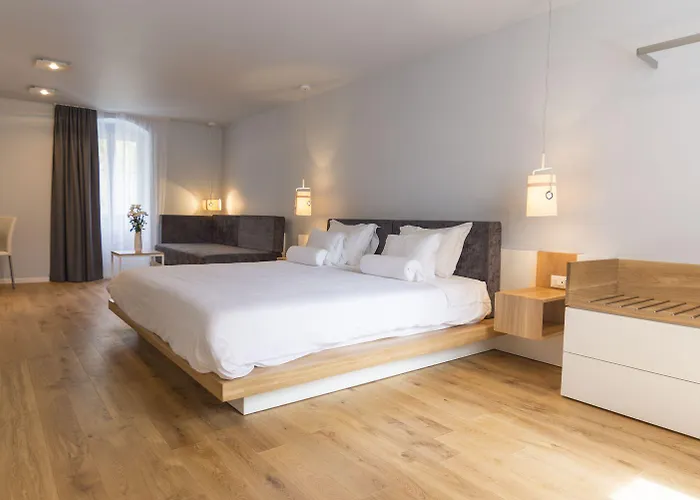 Luxury hotel only: Divota Apartment Hotel