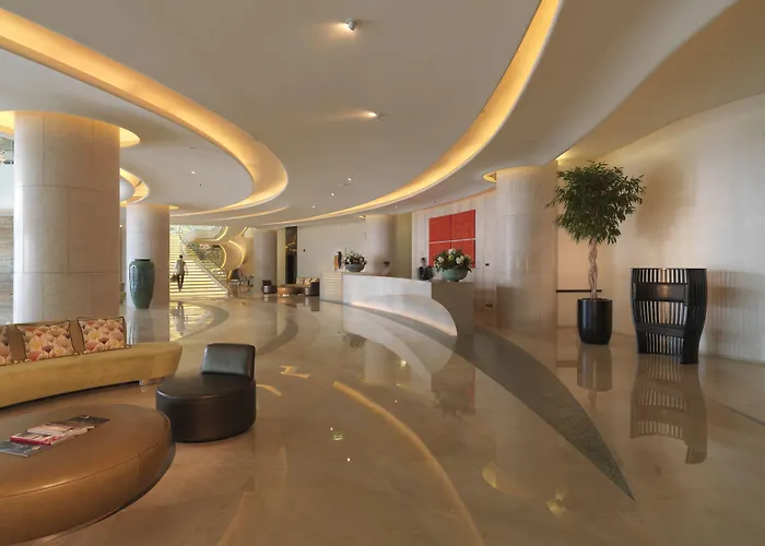 Hotel: Millennium Al Rawdah Hotel