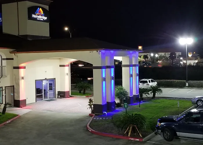 Motel: Homebridge Inn And Suites