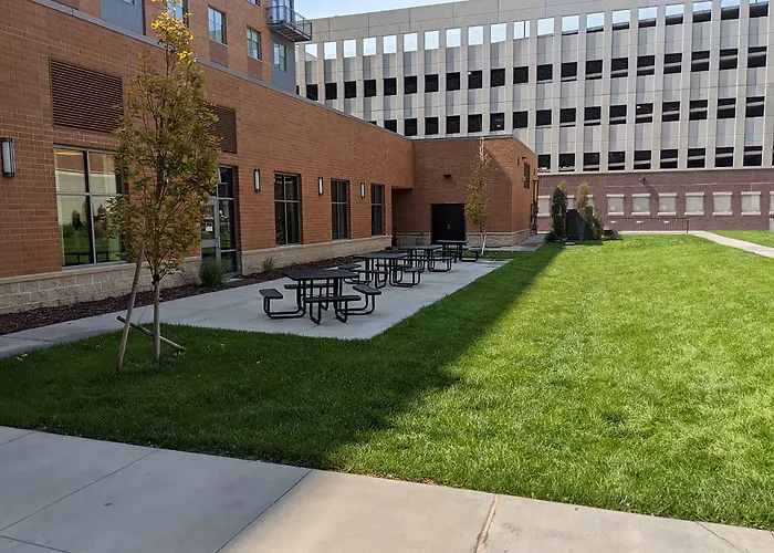 Hotel with pool: Hyatt Place Lincoln/Downtown-Haymarket