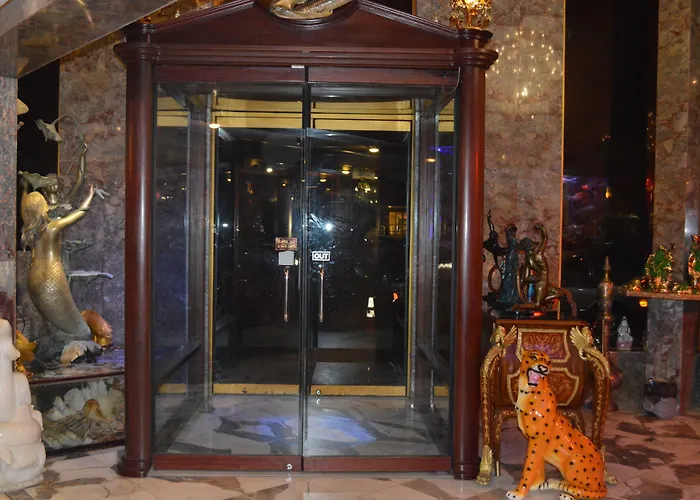  Paris Suites