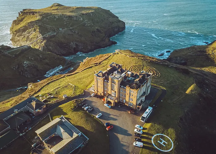 Beach hotel: Camelot Castle Hotel