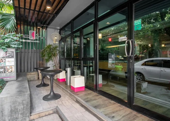 Cheqinn Hostel - Sukhumvit 4 Nana Plaza