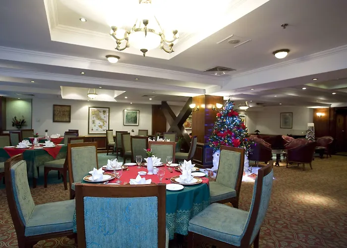 Hotel con piscina: Hotel Sarina