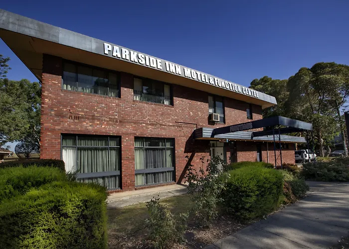 Motels Parkside Inn