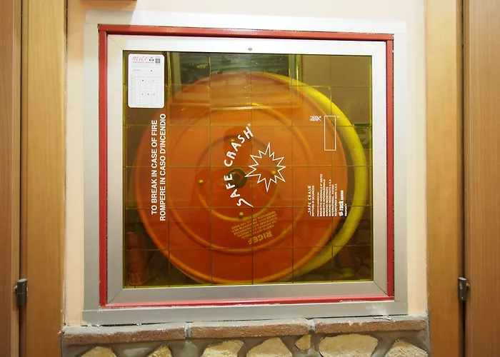 Lodge: Alessandro Palace & Bar