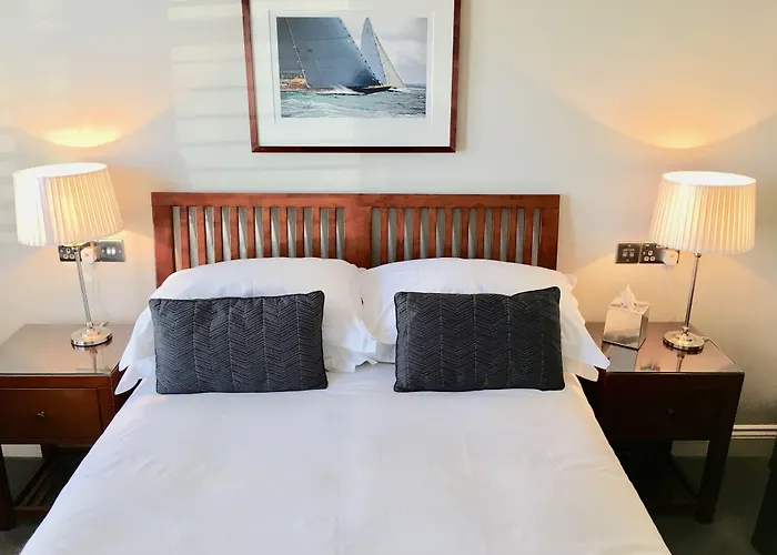 Central hotel: A Room With A View - Free Parking