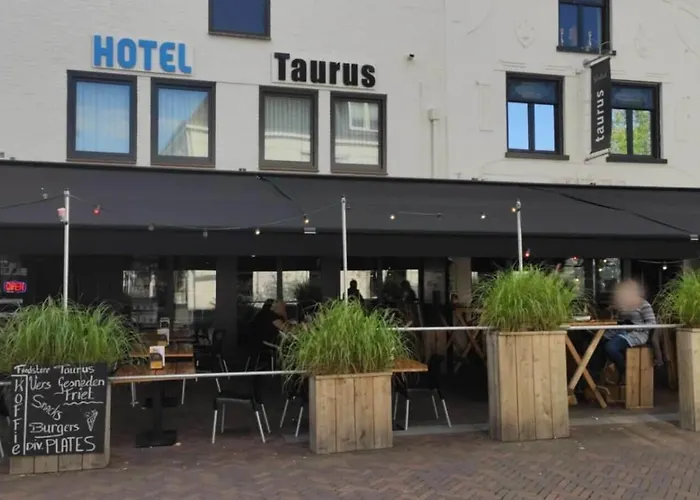 Casino hotel: Hotel Taurus