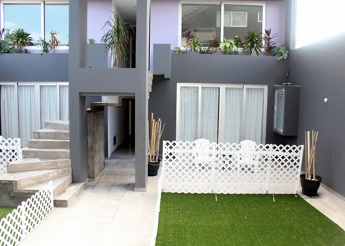 Iris Studios & Apartments