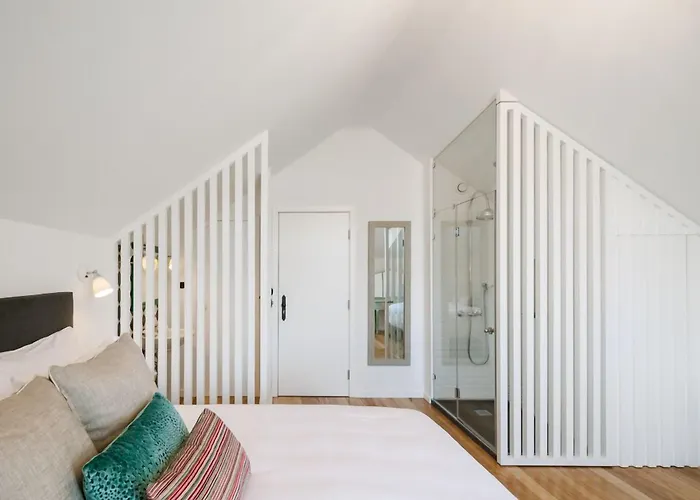 Guest house: 1872 River House By Olivia