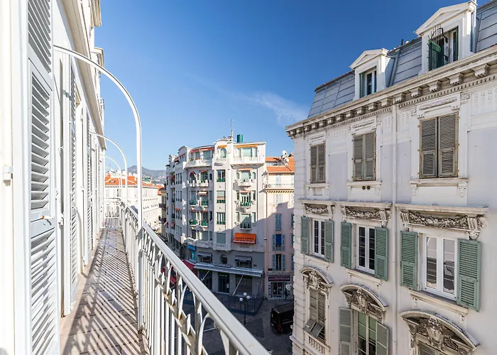 Le Dortoir Boutique