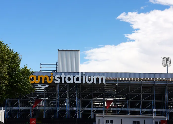 Motels Addington Stadium