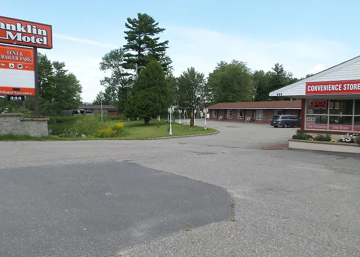 Pet Friendly hotel: Franklin Motel, Tent & Trailer Park