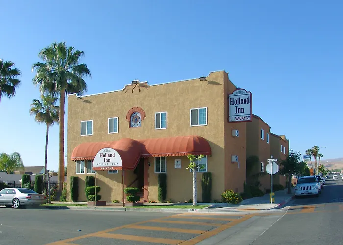 Holland Inn And Suites