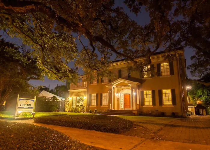 Hi - Houston The Morty Rich Hostel