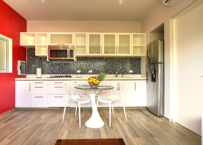 Pet Friendly hotel: Azura Boutique Hotel