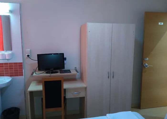 B&B: Hostal Falfes