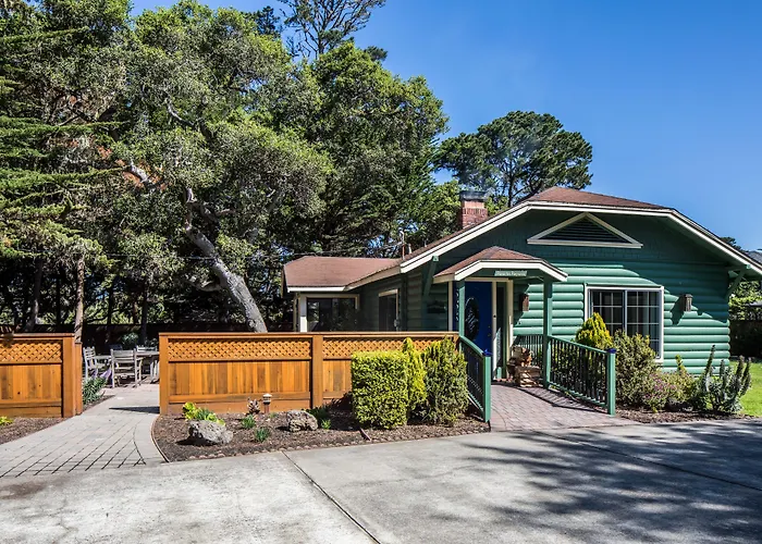 Pet Friendly hotel: Andril Fireplace Cottages