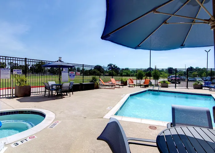 3 star hotels Hampton Inn Houston I-10 East, Tx
