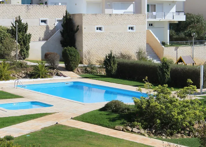 Ericeira Chill Hill & Private Rooms